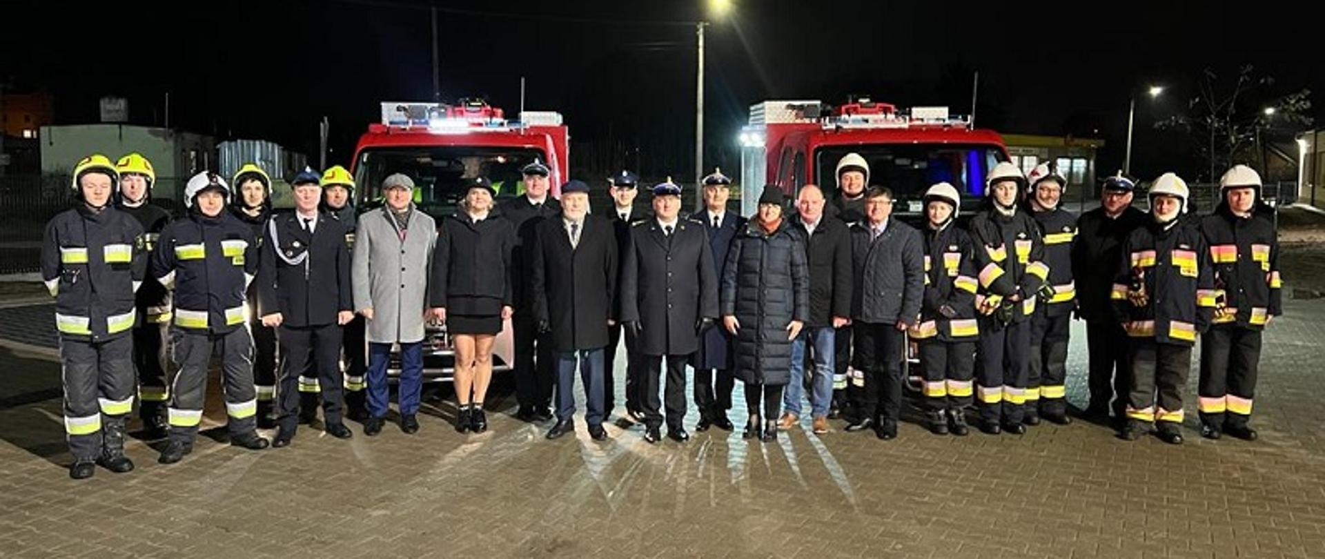 Przekazanie lekkich pojazdów ratowniczo-gaśniczych dla OSP Romany i OSP Lipowiec