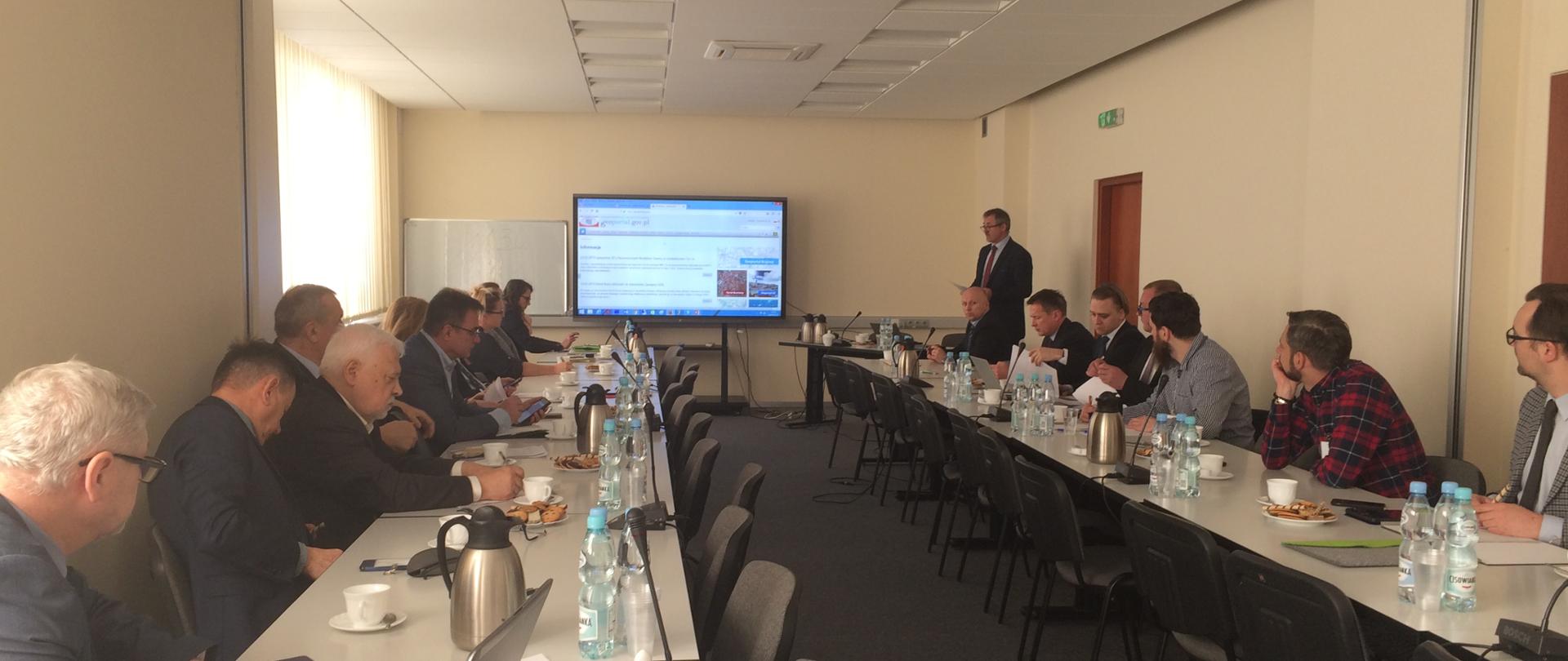 Członkowie Rady IIP podczas posiedzenia.