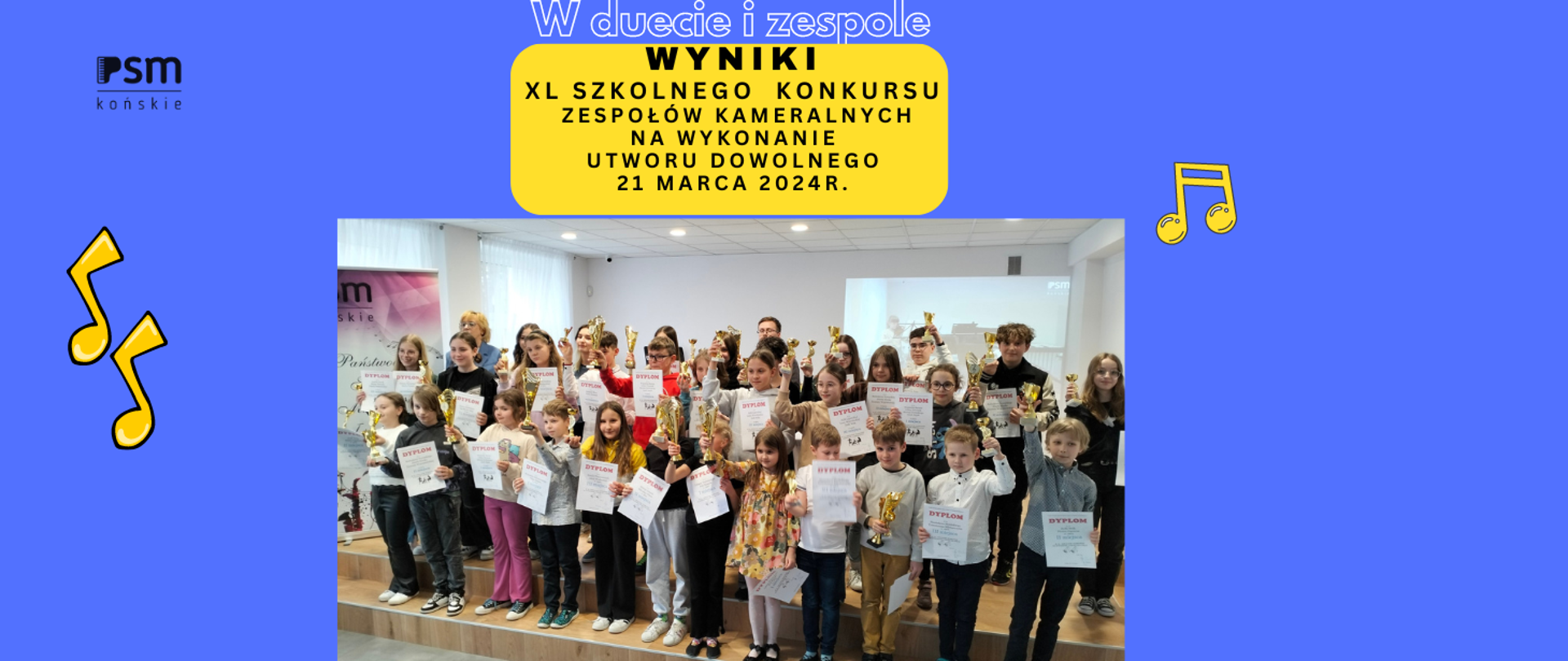 Baner na niebieskim tle, zdjęci uczniów trzymających statuetki zdobyte za udział w konkursie.