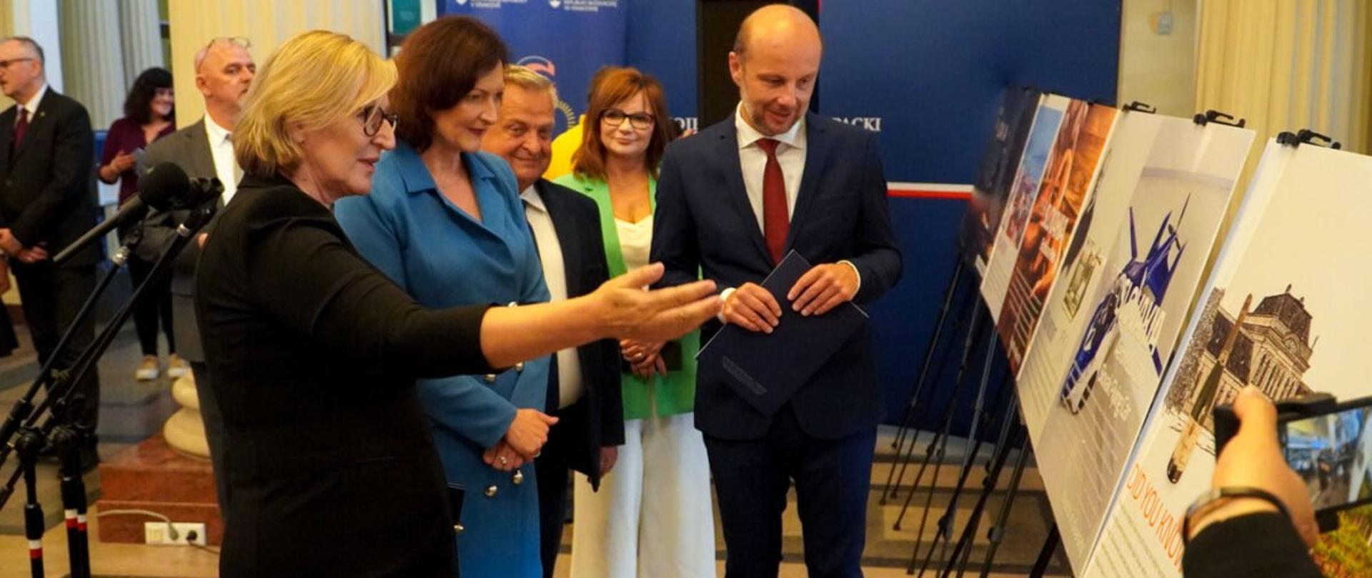 „This is Slovakia” – wystawa w holu Podkarpackiego Urzędu Wojewódzkiego w Rzeszowie