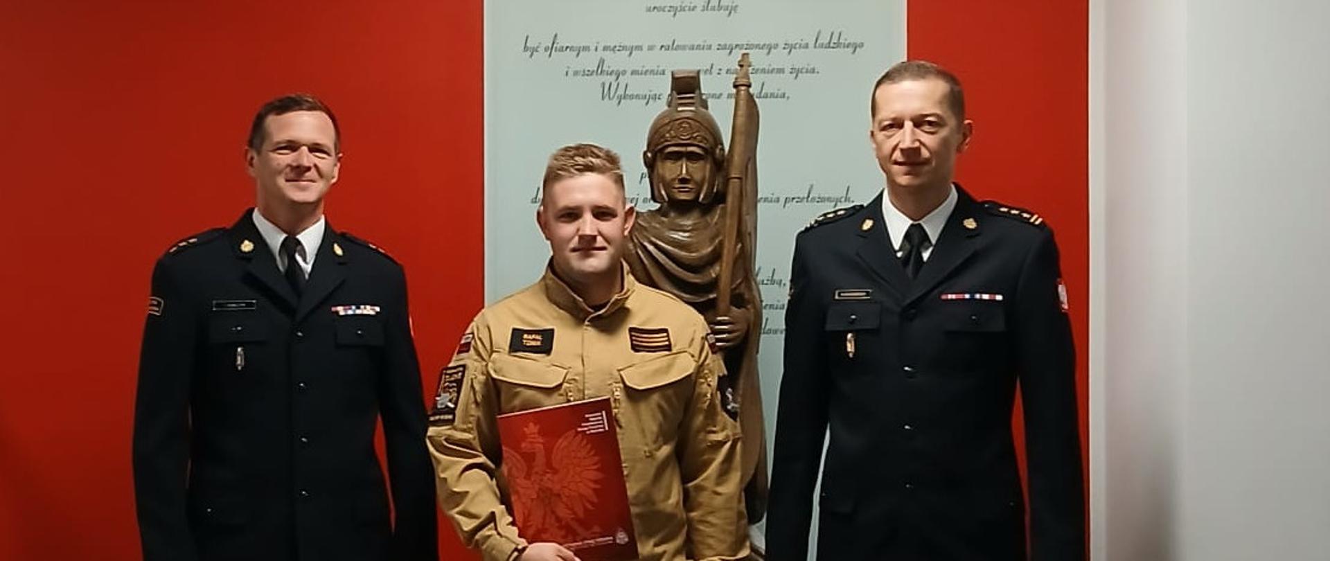 Wyróżnienie dla strażaka z JRG Rybnik za wzorową postawę poza służbą
