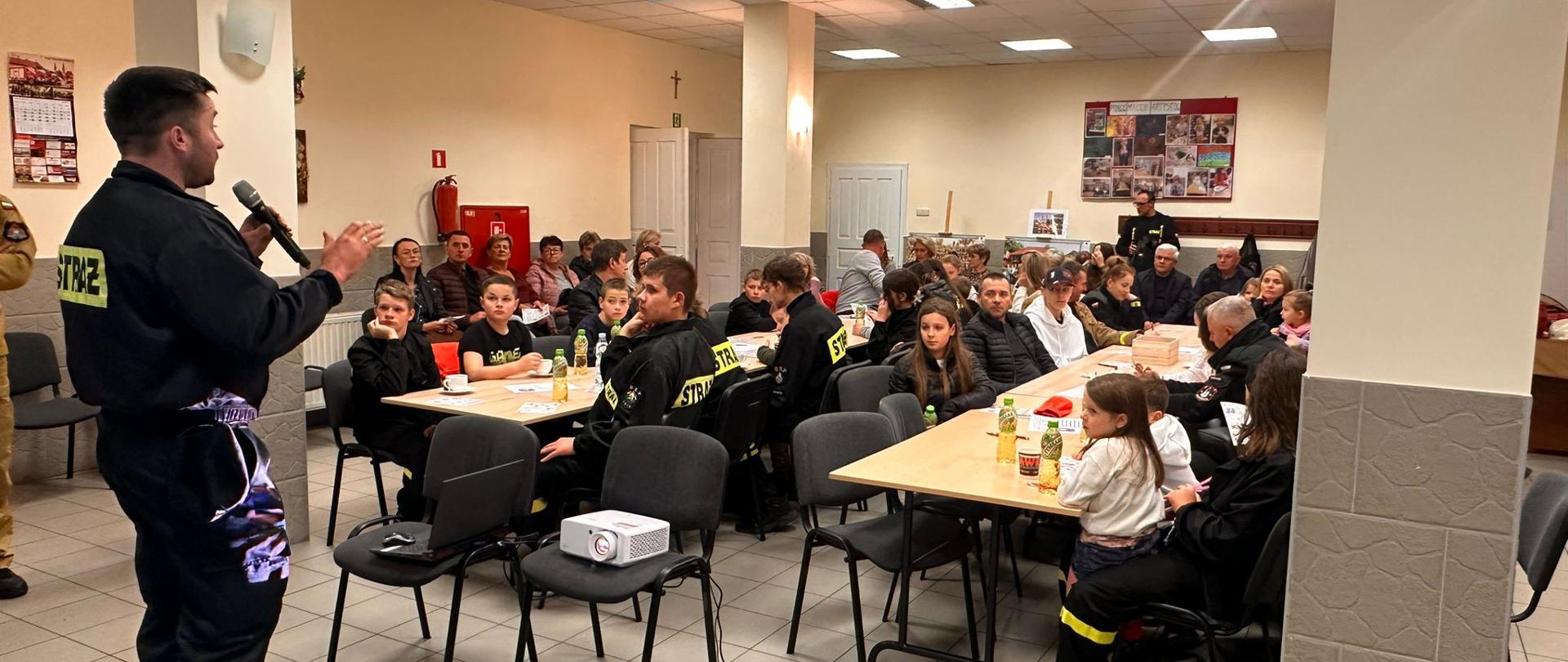 Prelekcja w remizie Ochotniczej Straży Pożarnej w Sulisławicach