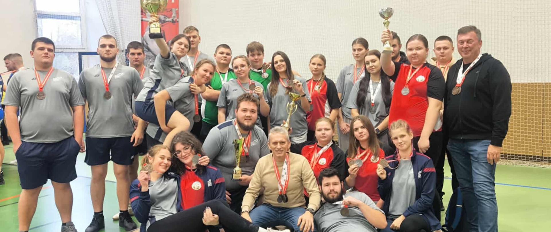 Sukces uczniów ZSCKR z Lututowa na Mistrzostwach Polski