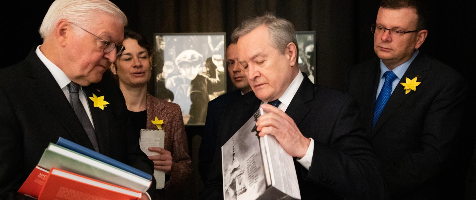 Wicepremier Piotr Gliński i prezydent Niemiec Frank-Walter Steinmeier zwiedzili wystawę „Pamięć 1943”, fot. Danuta Matloch