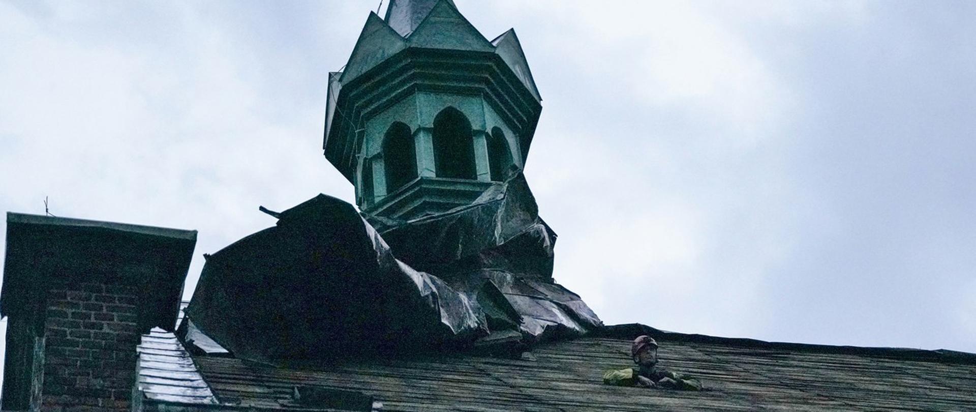 Usuwanie skutków burzy