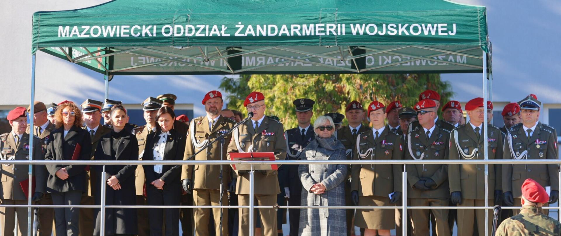 Uczestnicy wydarzenia - wśród zaproszonych gości znalazła się wojewoda łódzki Dorota Ryl 