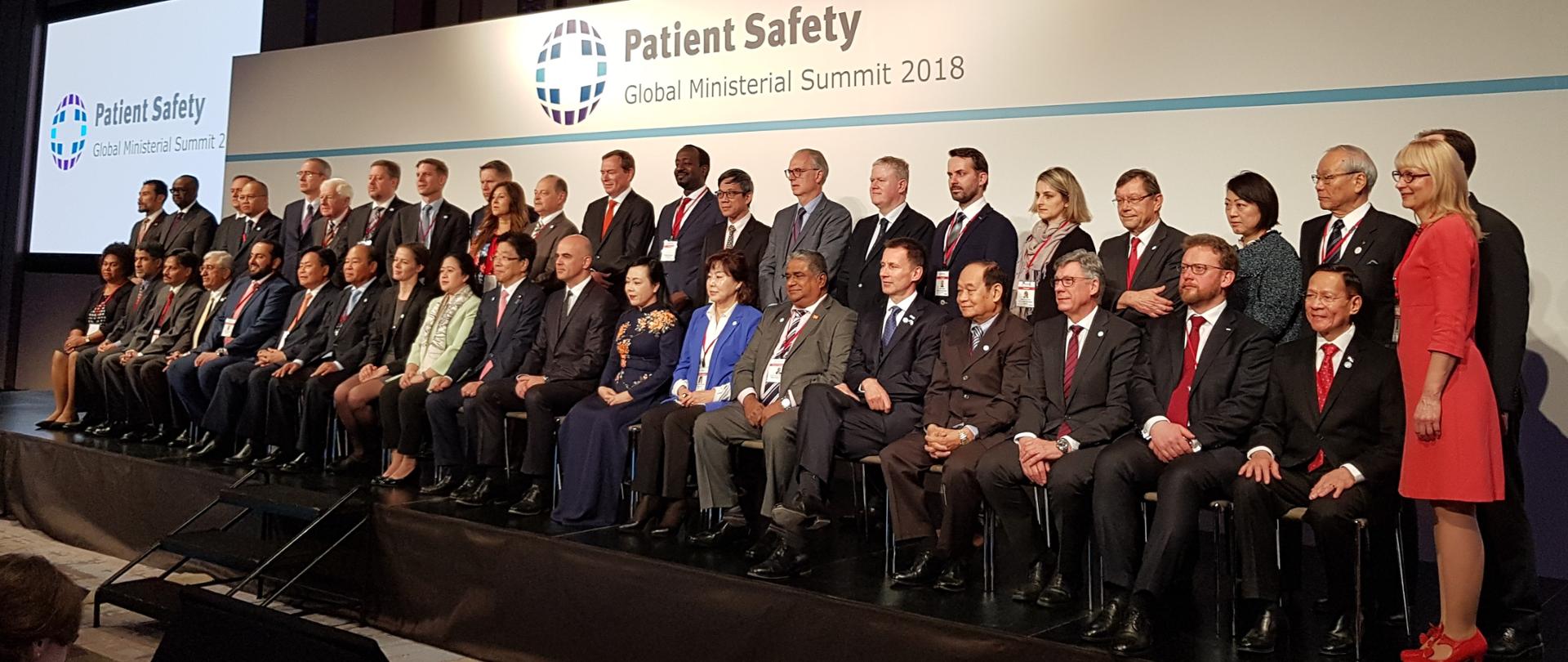 Minister zdrowia Łukasz Szumowski wziął udział w Światowym Ministerialnym Szczycie dotyczącym bezpieczeństwa pacjenta.