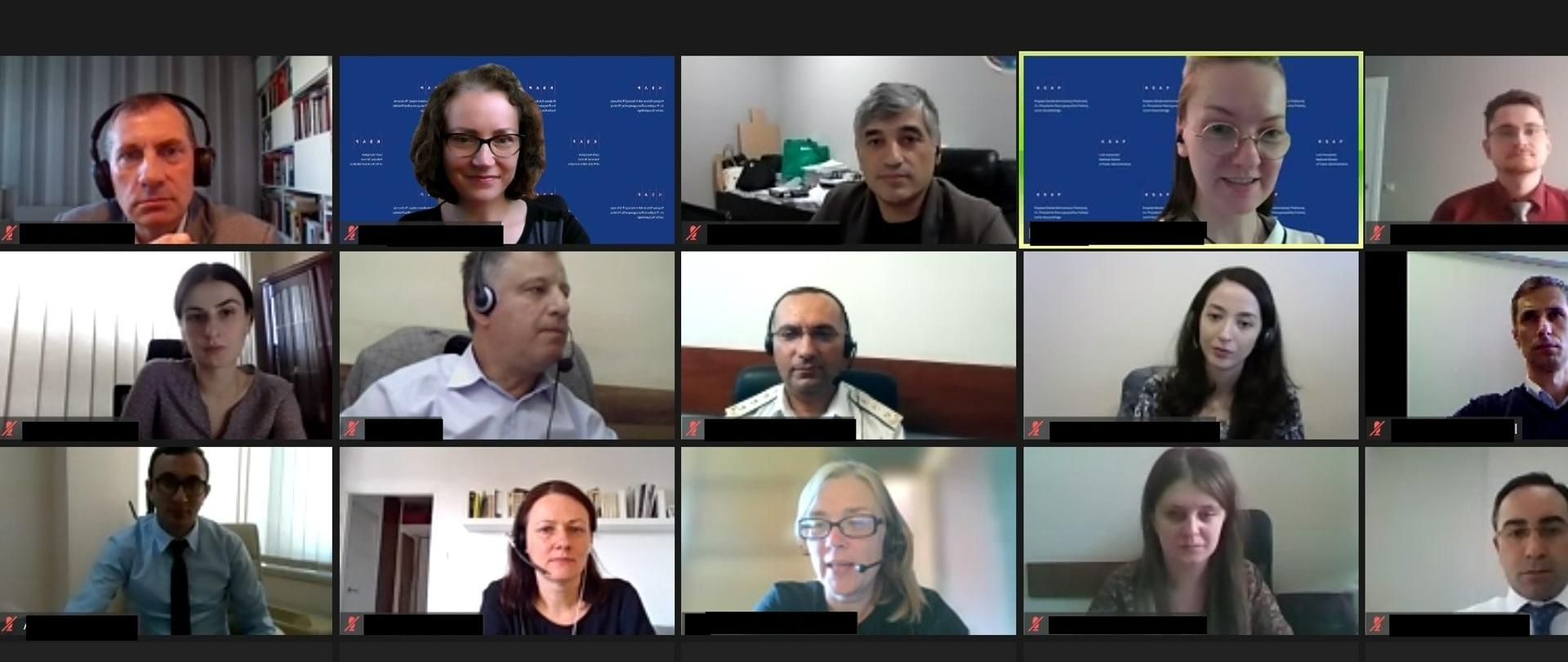 Zdjęcie grupowe z wykładu online