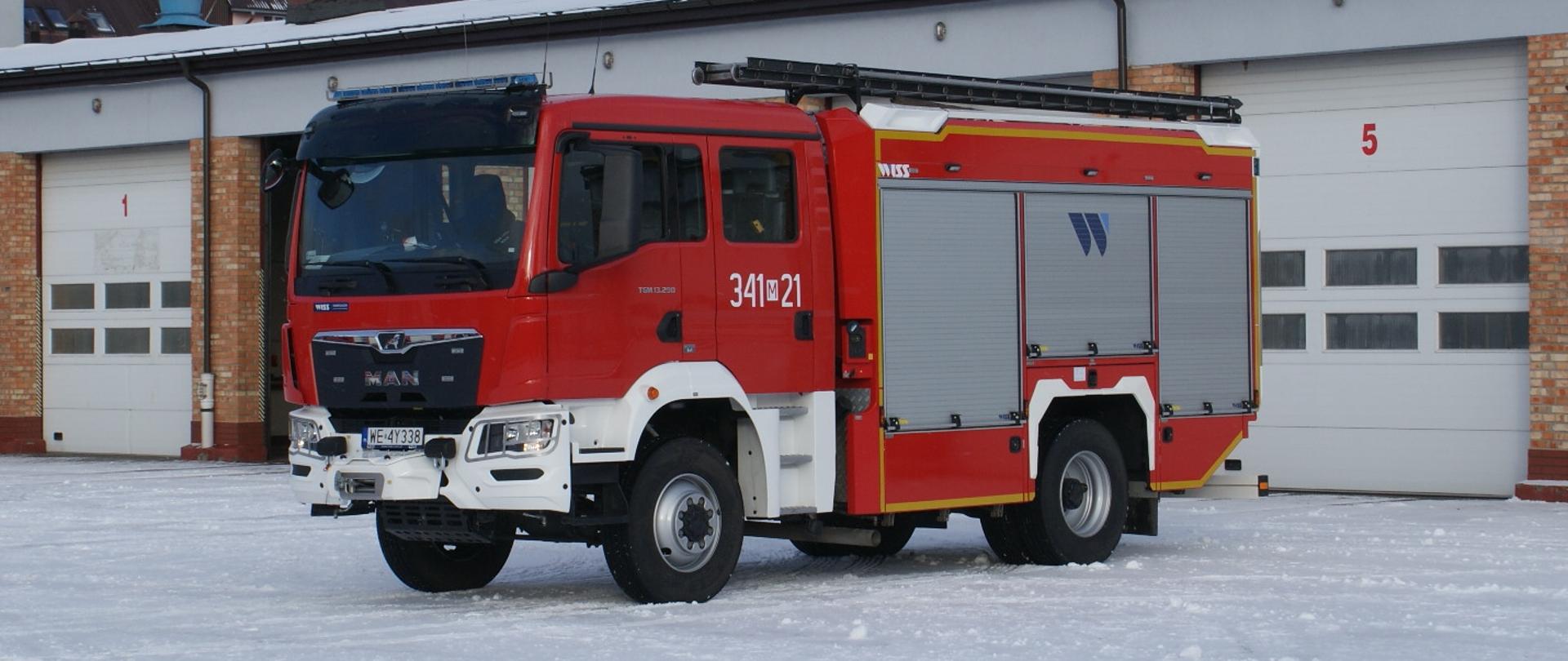 Samochód średni gaśniczy