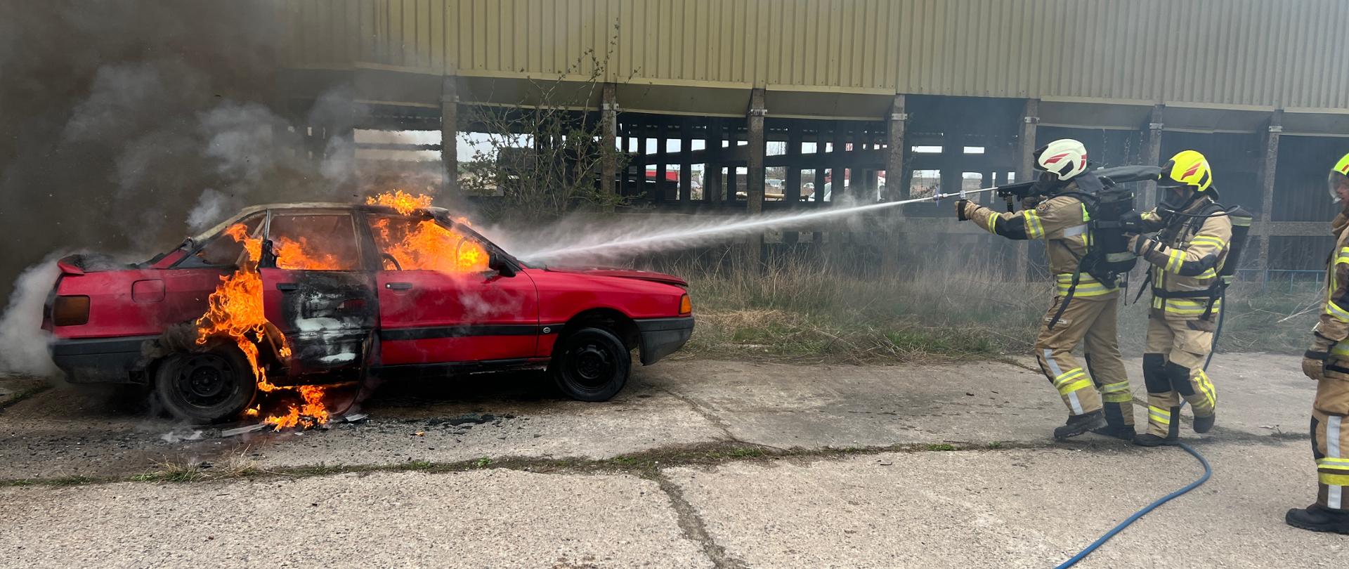 Prezentacja urządzenia gaśniczego "CutLanca" w OS PSP w Łapach.