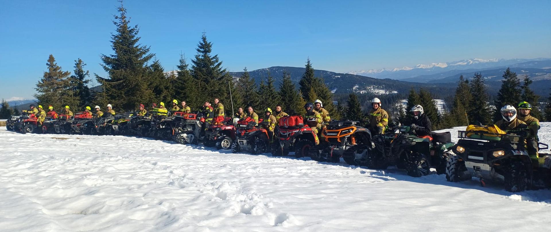 Ewakuacja osób poszkodowanych w trudnym terenie górskim z wykorzystaniem środków transportowych