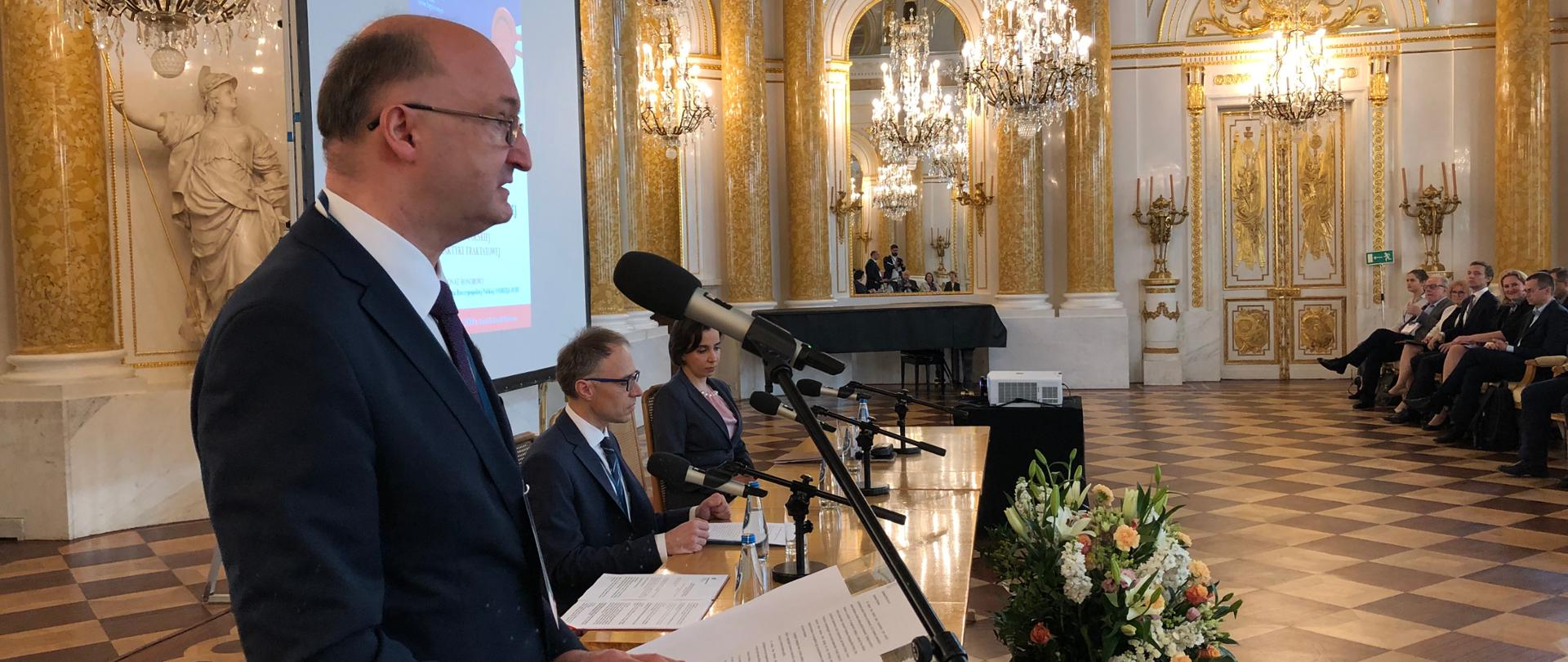 In Royal Castle on law of treaties