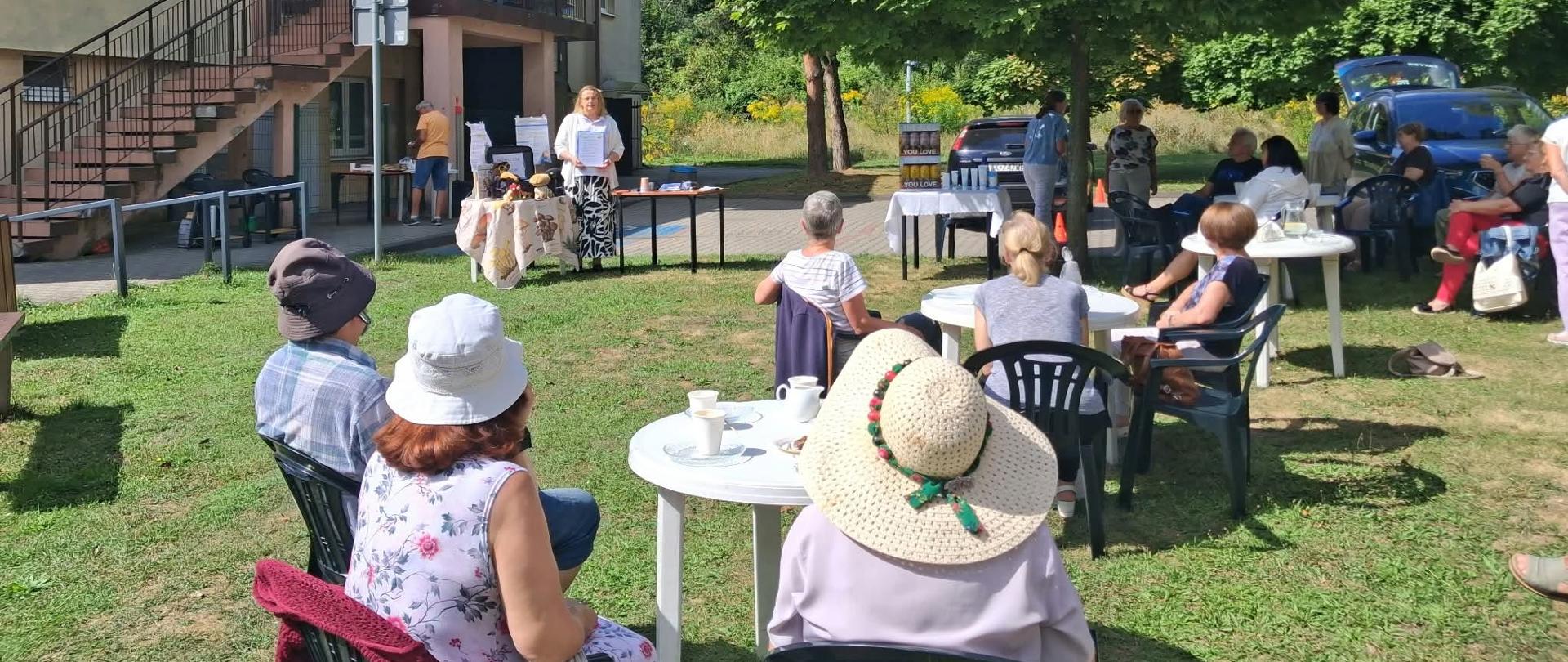 Półkolonie dla seniorów w Dzielnicowym Domu Kultury w Piekarach Śląskich – Dąbrówce Wielkiej 
