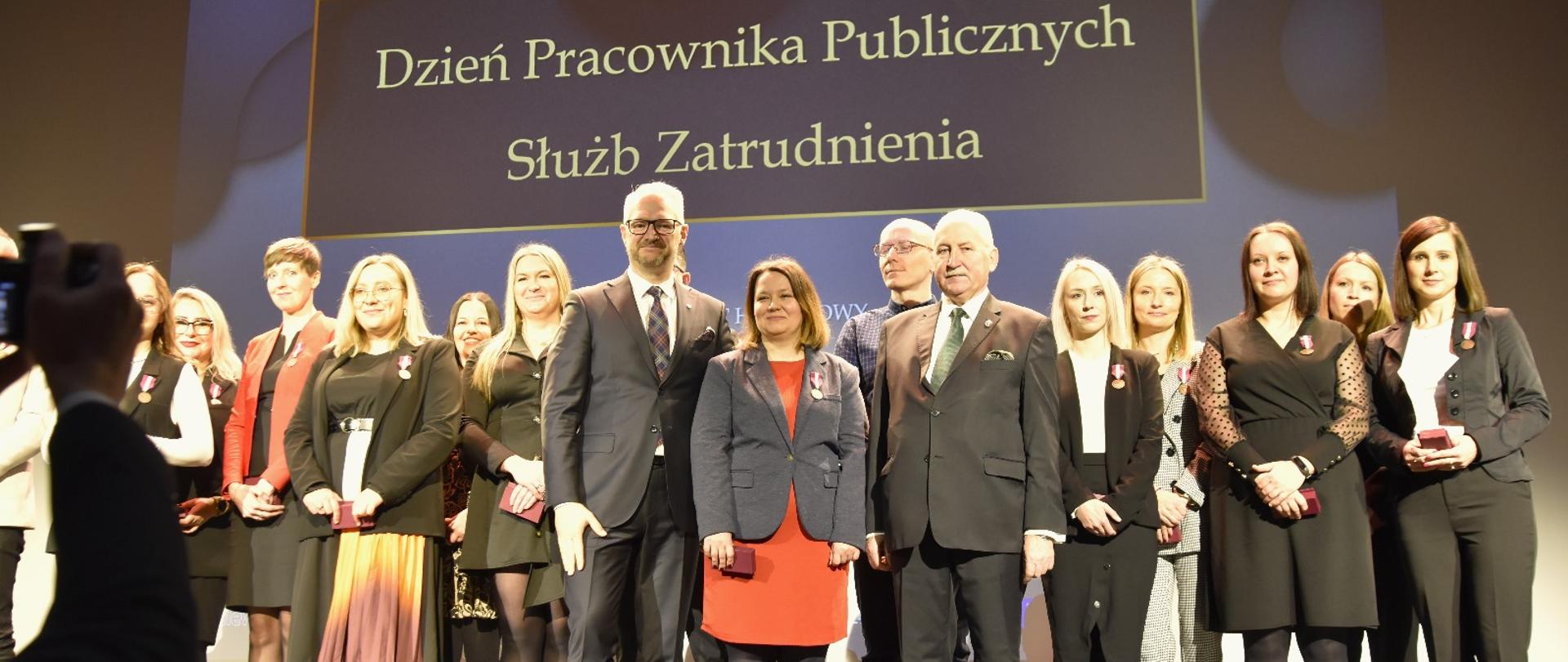 Wojewoda na uroczystych obchodach Dnia Pracownika Publicznych Służb Zatrudnienia
