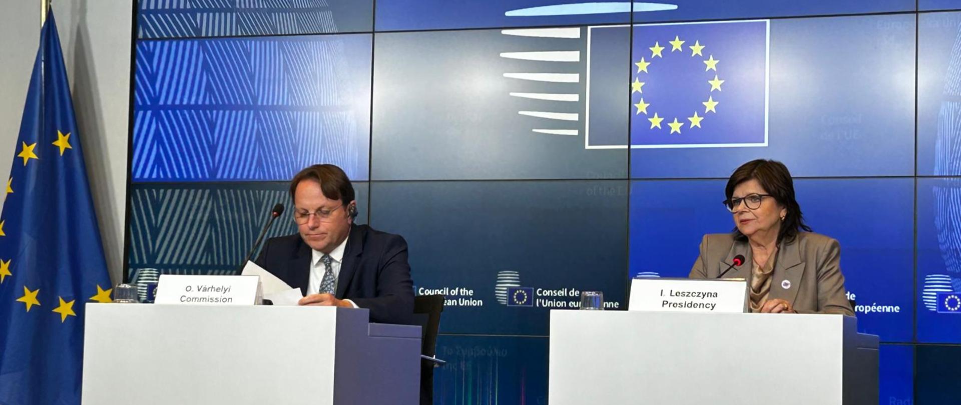 min. Izabela Leszczyna