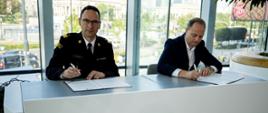 Komendant Główny wraz z Prezesem Zarządu PKO Bank Polski podpisują list intencyjny