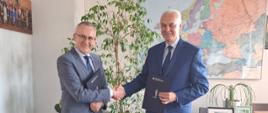 Zdjęcie z podpisania porozumienia
