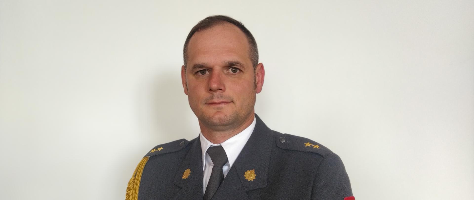 Na zdjęciu pokazany jest Z-ca Komendanta Powiatowego PSP w Kwidzynie mł. kpt. Sebastiana Kucharczyk.