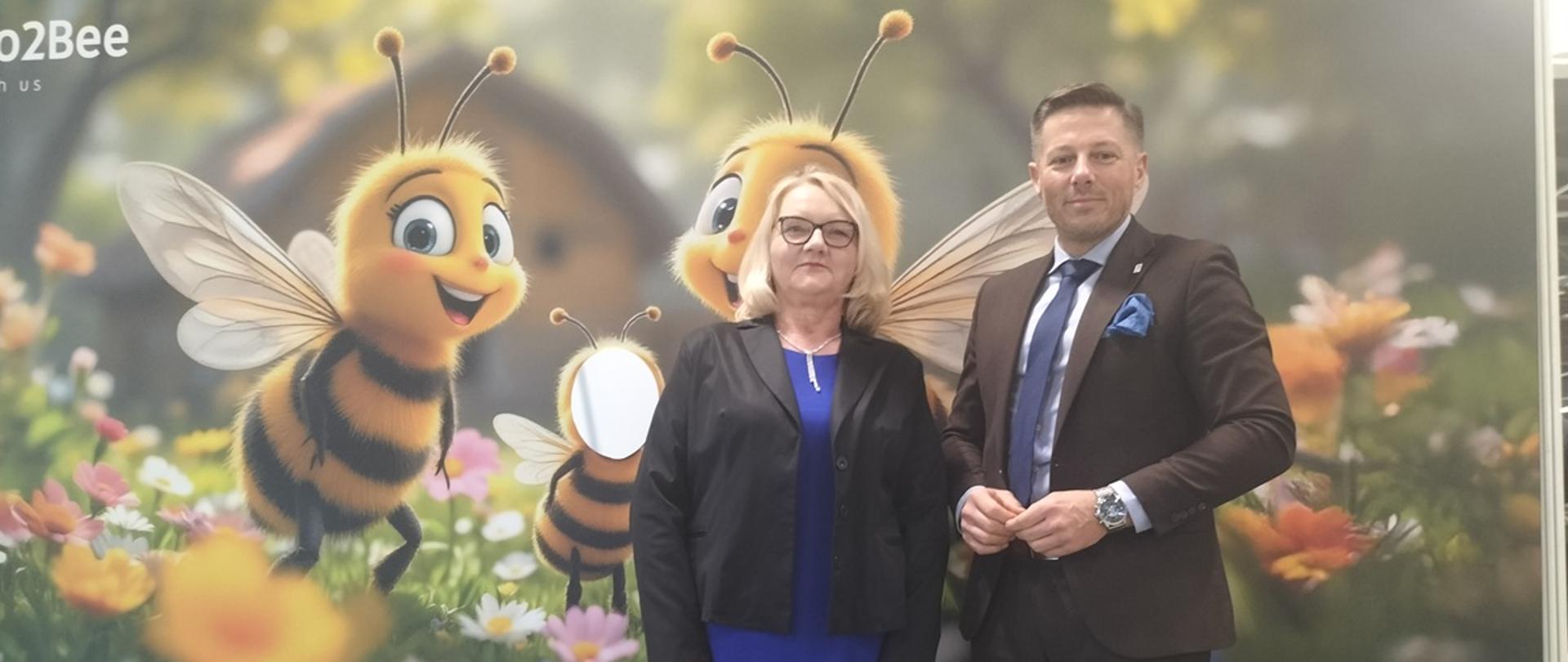 Pan Marcin Chłodnicki Zastępca ŚWIORiN z Panią Elżbietą Marszałek głównym specjalistą w Dziale Ochrony Roślin i Nasiennictwa WIORiN w Kielcach