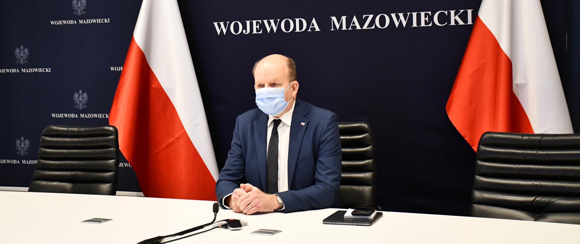 Na zdjęciu widać mężczyznę