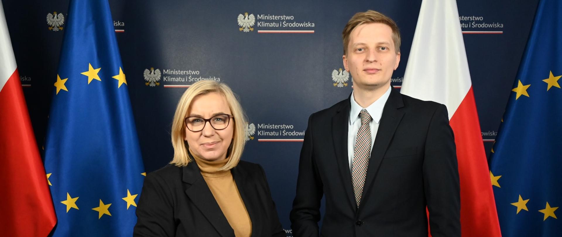 Paulina Hennig-Kloska, minister klimatu i środowiska, oraz Hubert Rózyk, rzecznik prasowy Ministra Klimatu i Środowiska