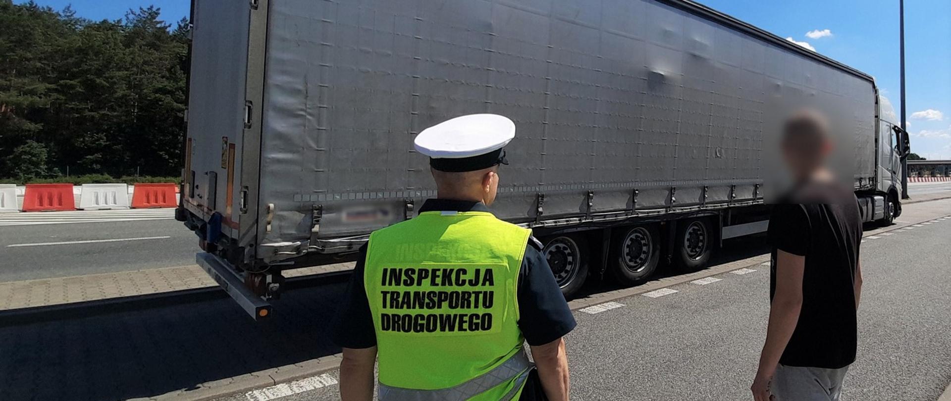 W kontrolowanym zespole pojazdów przesunął się ładunek