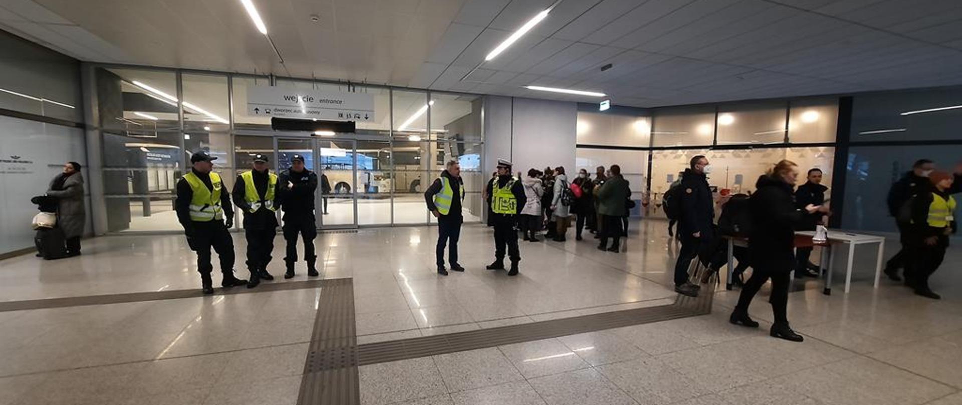 Inspektorzy i uchodzcy