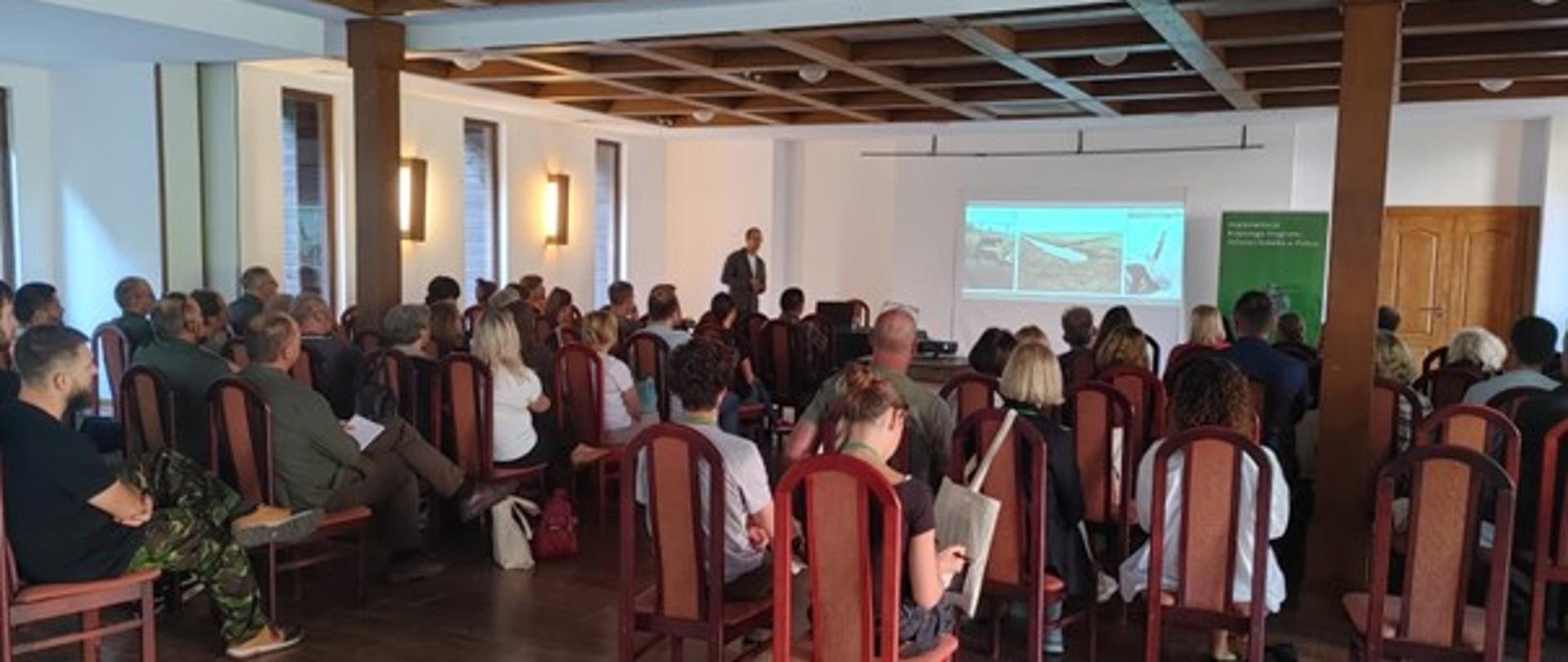 Zdjęcie ilustracyjne. Sala wykładowa ze słuchaczami