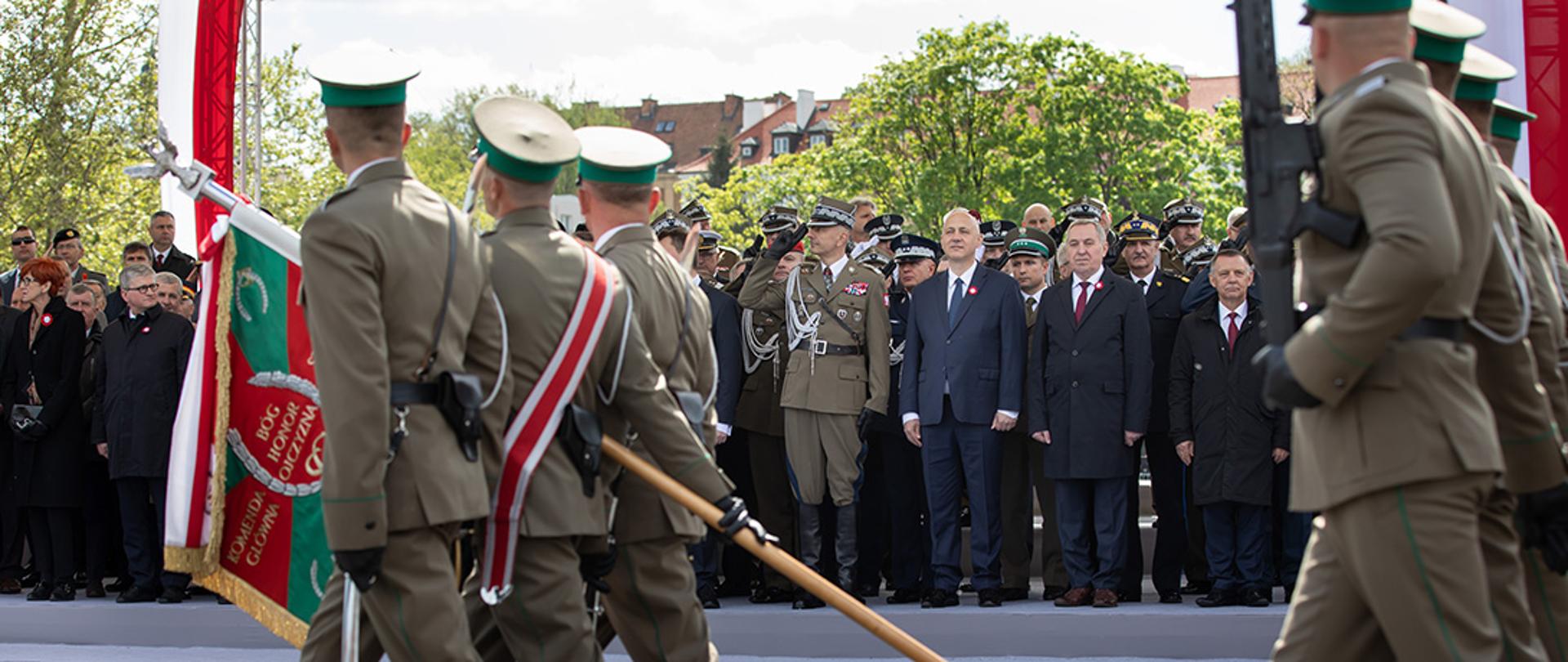 Minister Joachim Brudziński uczestniczył w Wielkiej Defiladzie "Silni w sojuszach".
