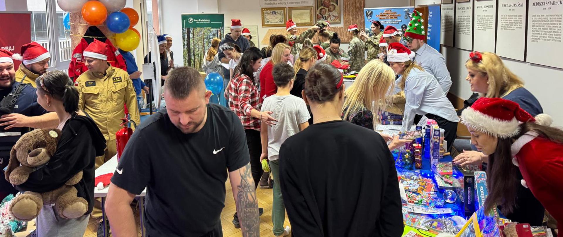Dzień Radości i Uśmiechu pn. „Wysłannicy Mikołaja dbają o bezpieczeństwo”