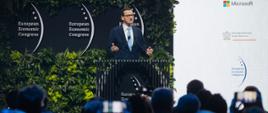Premier Mateusz Morawiecki podczas przemówienia.