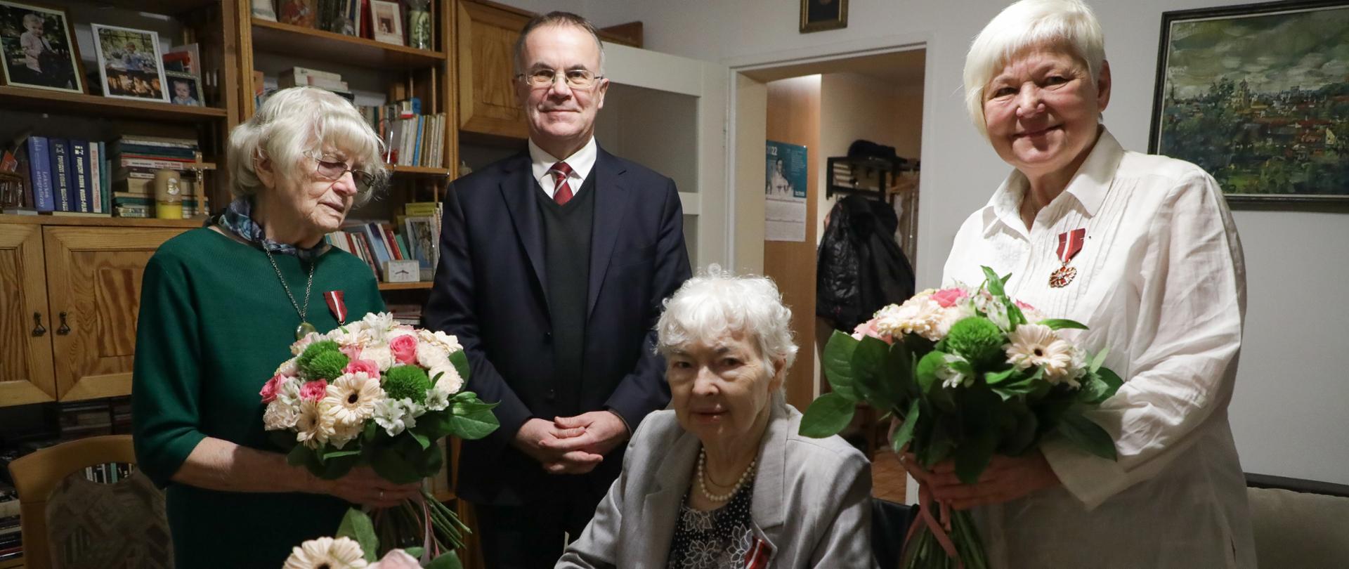 Stanisława Dziedziczak, Halina Wodiczko oraz Joanna Klimkiewicz uhonorowane Medalami „Gloria Artis”, fot. Danuta Matloch/MKiDN