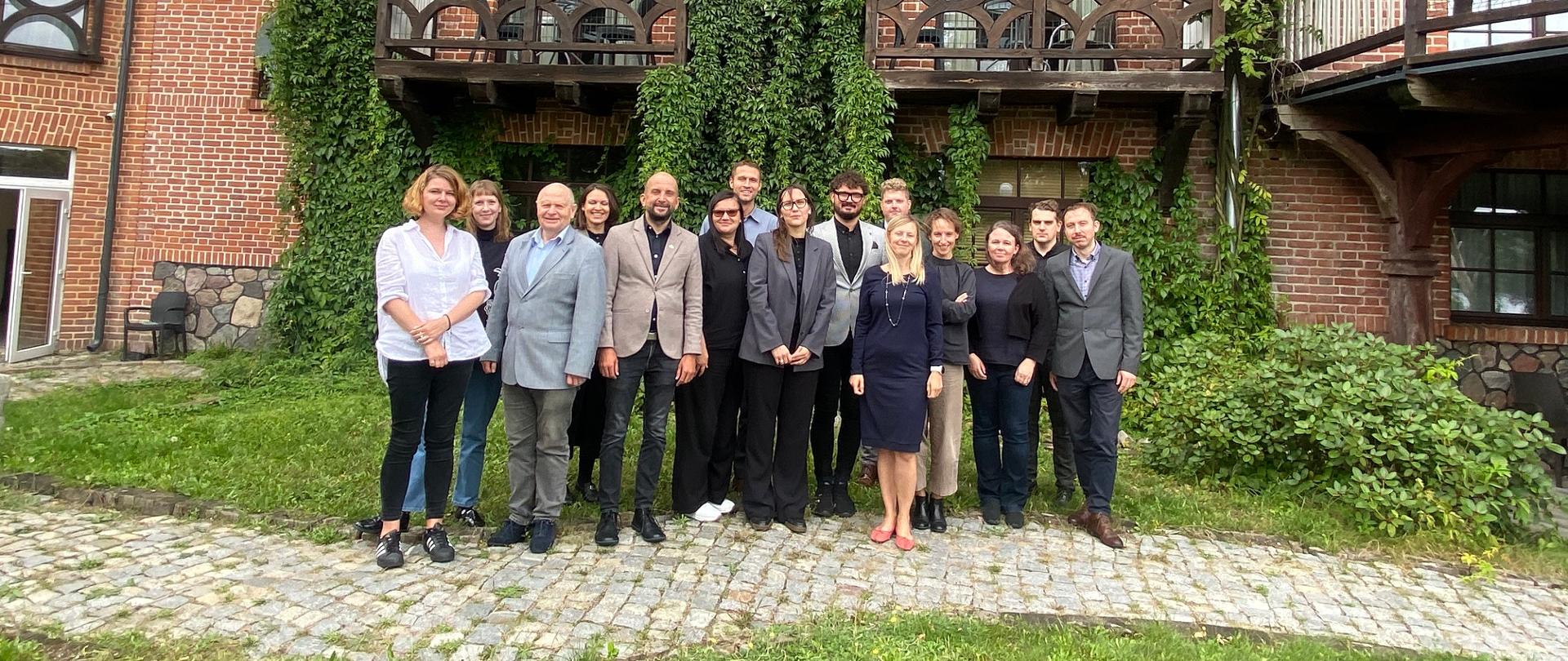 Zdjęcie wszystkich uczestników spotkania