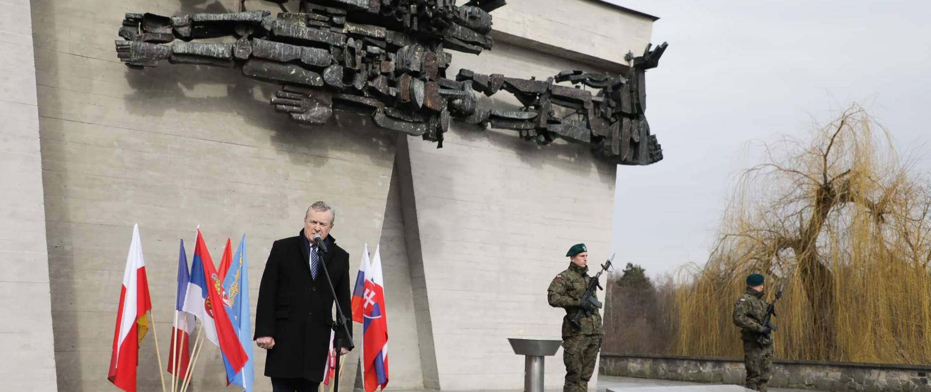 Obchody 77. rocznicy wyzwolenia Stalagu 344 Lamsdorf w Łambinowicach, fot. Danuta Matloch