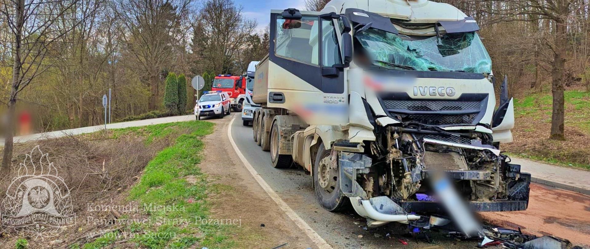 Rdziostów - zderzenie dwóch samochodów ciężarowych 
