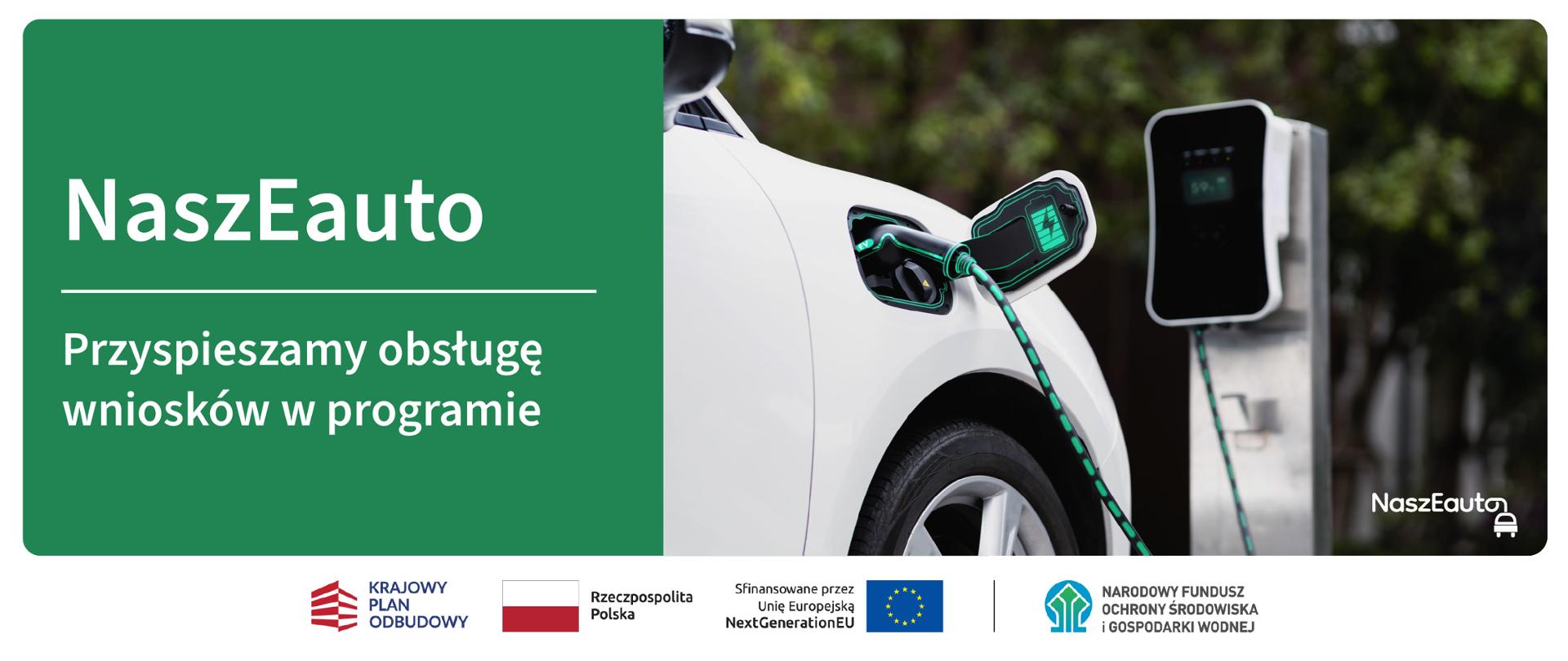 Grafika ilustracyjna. Samochód elektryczny podczas ładowania. W główce grafiki ciąg logotypów: Fundusze Europejskie na Infrastrukturę, Klimat, Środowisko, flaga Rzeczypospolita Polska, flaga UE Dofinansowane przez UE, Krajowy Plan Odbudowy.