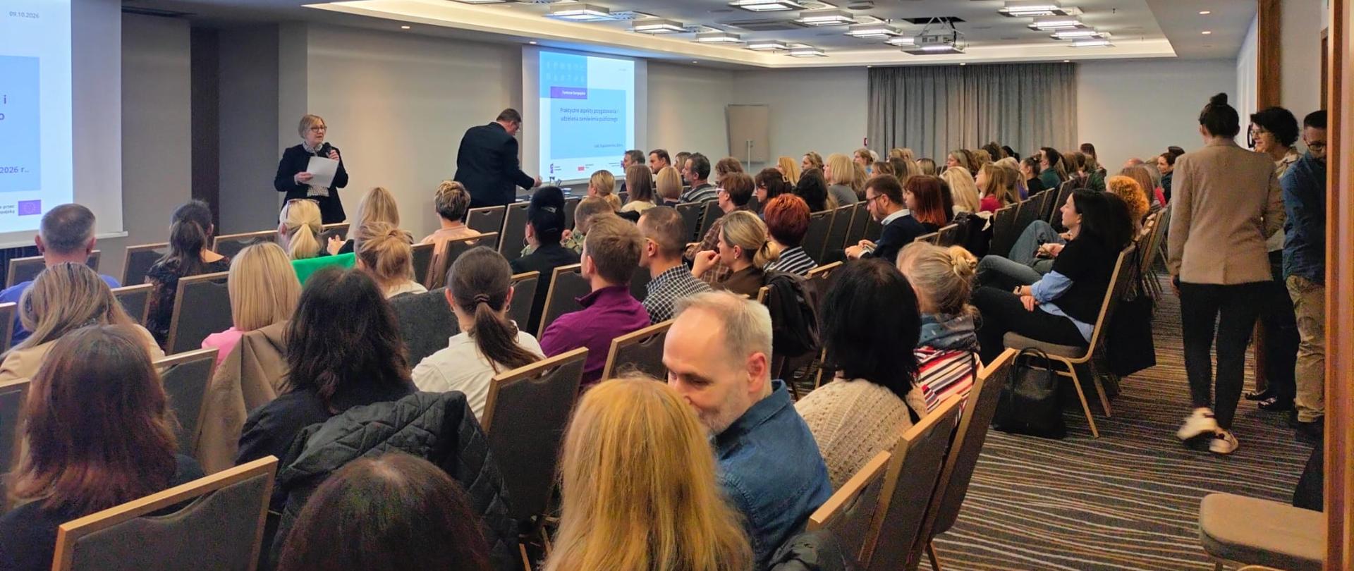 Relacja z debaty „Praktyczne aspekty przygotowania i udzielenia zamówienia publicznego” w Łodzi