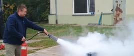 Pracownicy uczestniczą w specjalistycznych szkoleniach i ćwiczeniach