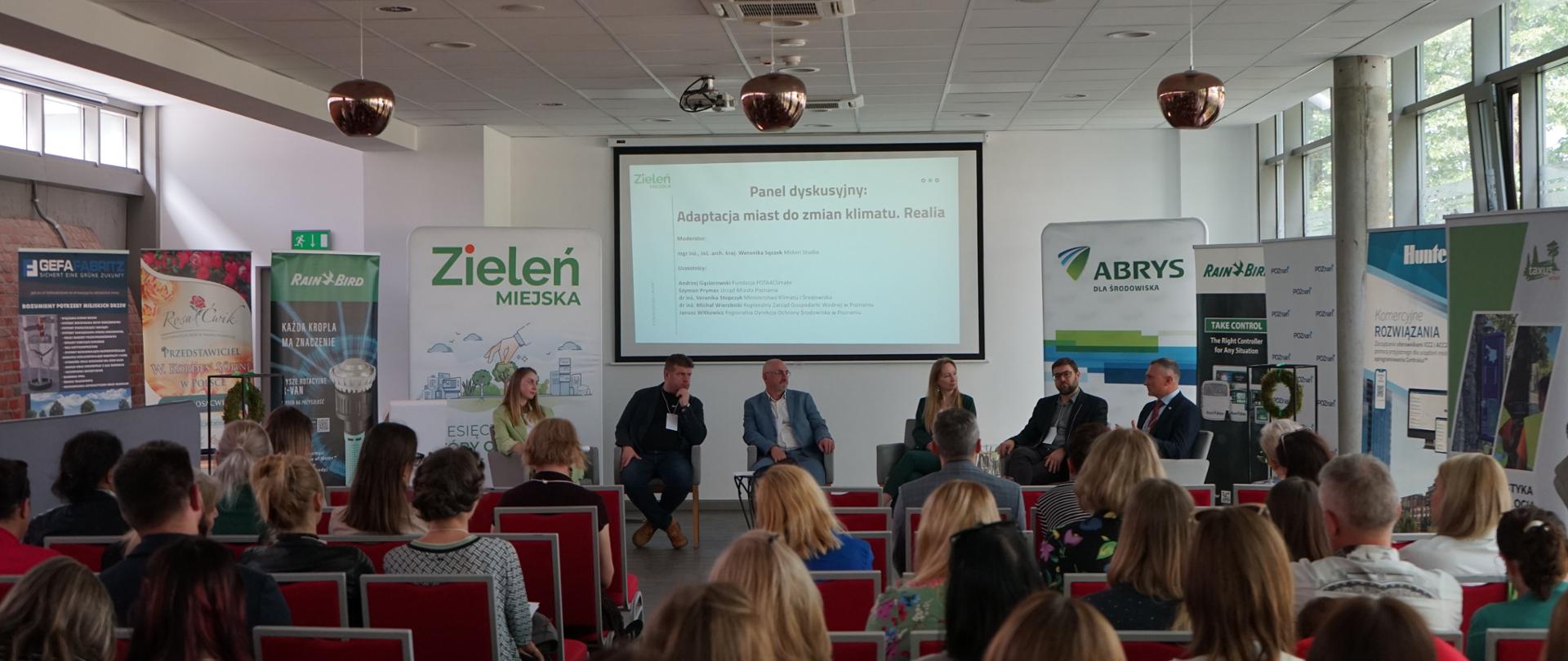 Panel dyskusyjny z udziałem Michała Wierzbickiego - Dyrektora RZGW w Poznaniu podczas V Forum Zarządcy Zieleni
