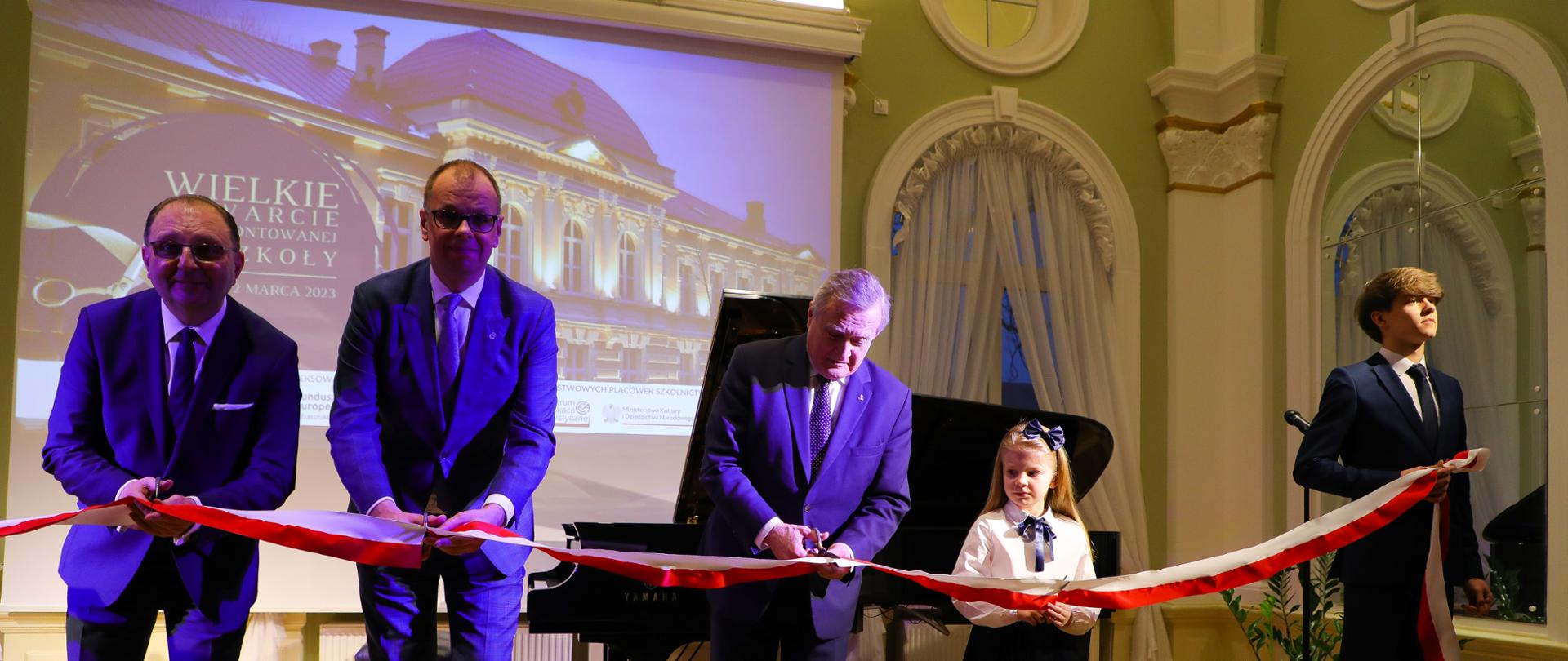 Otwarcie Zespołu Państwowych Szkół Muzycznych im. Artura Malawskiego w Przemyślu po zakończeniu termomodernizacji, fot. Danuta Matloch