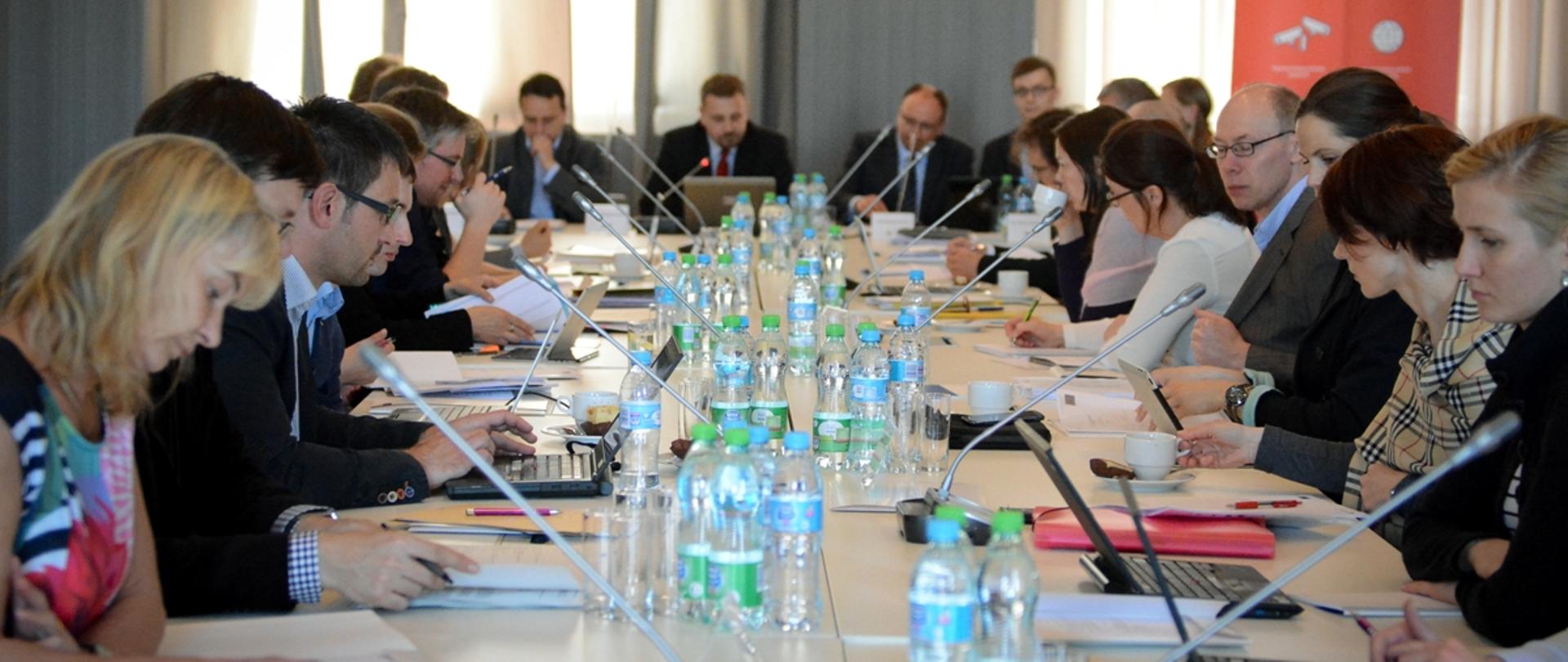 Uczestnicy posiedzenia Grupy Nieformalnej FGZ/FBW podczas obrad w MSW