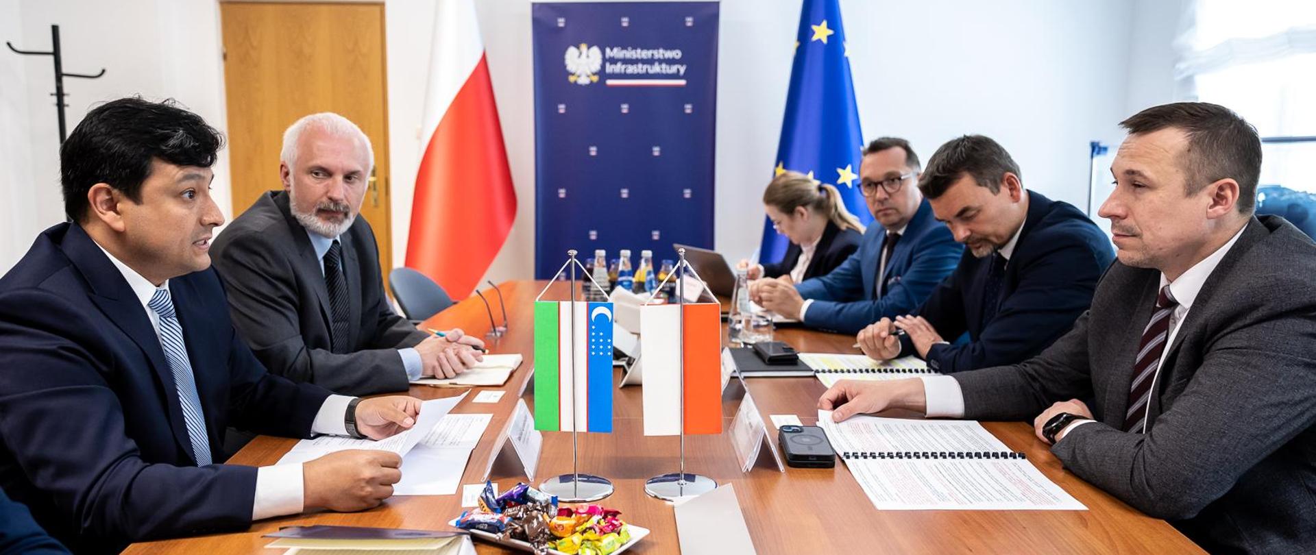 Spotkanie wiceministra Pawła Gancarza z ambasadorem Uzbekistanu w Polsce Amirsaidem Agzamhodżajewem