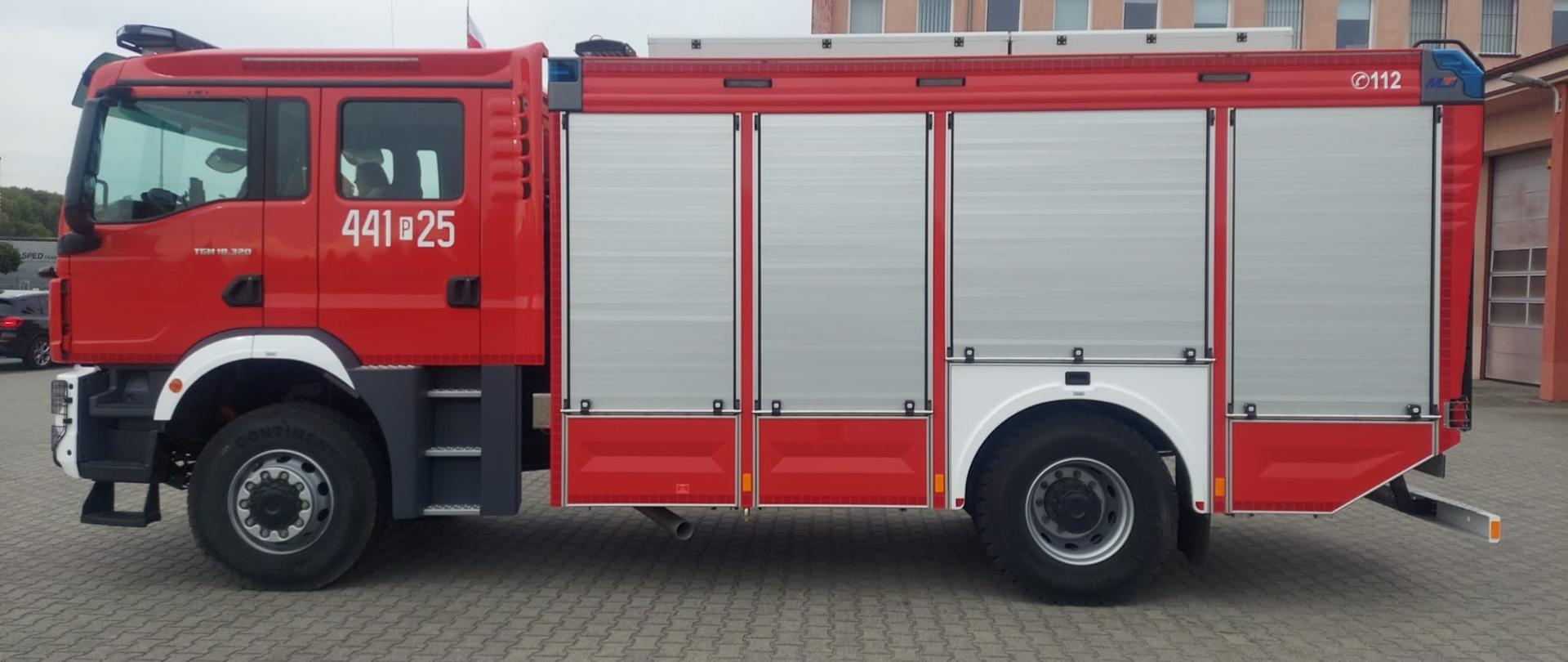 Nowy samochód ratowniczo - gaśniczy