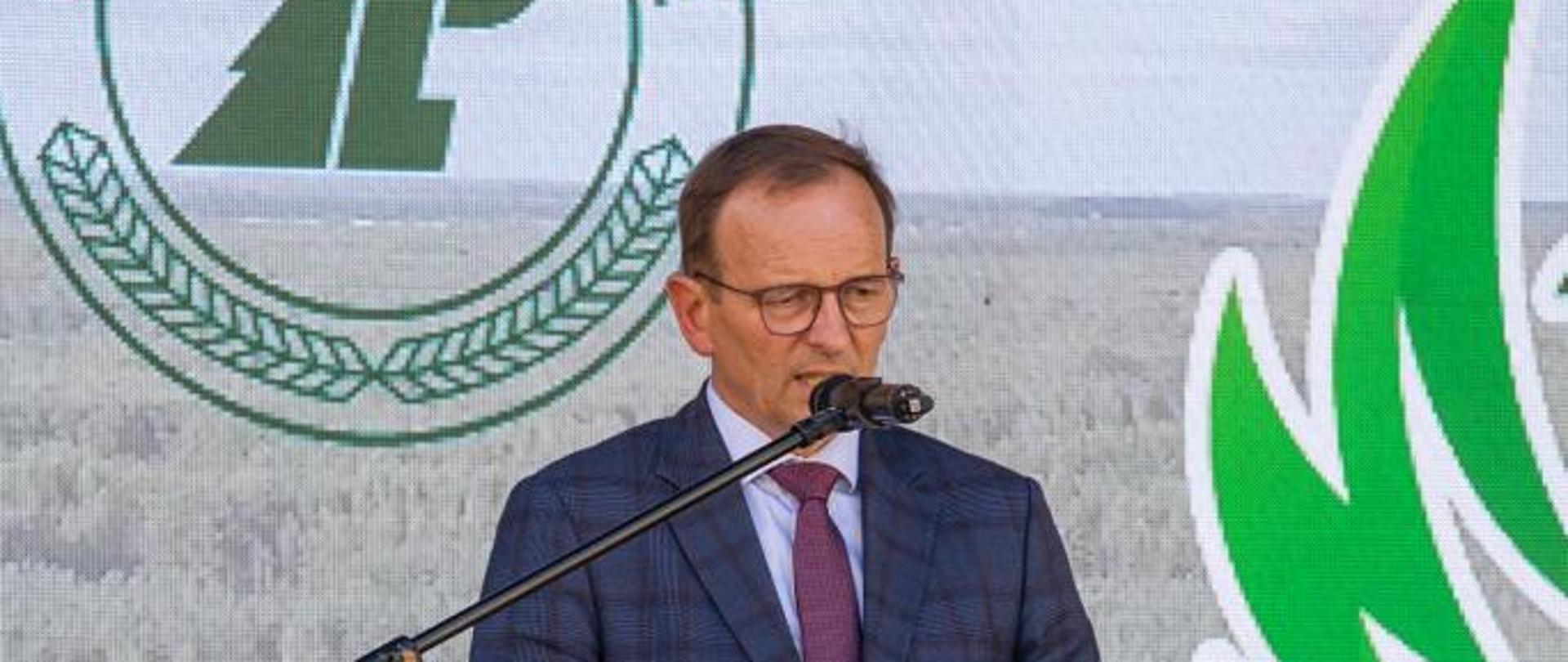 Wiceminister Edward Siarka przemawia