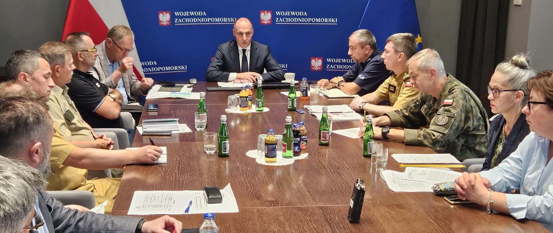 spotkanie wojewody ze służbami 