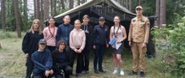 Kontrole na obozach harcerskich i koloniach – strażacy i policjanci dbają o bezpieczeństwo dzieci i młodzieży