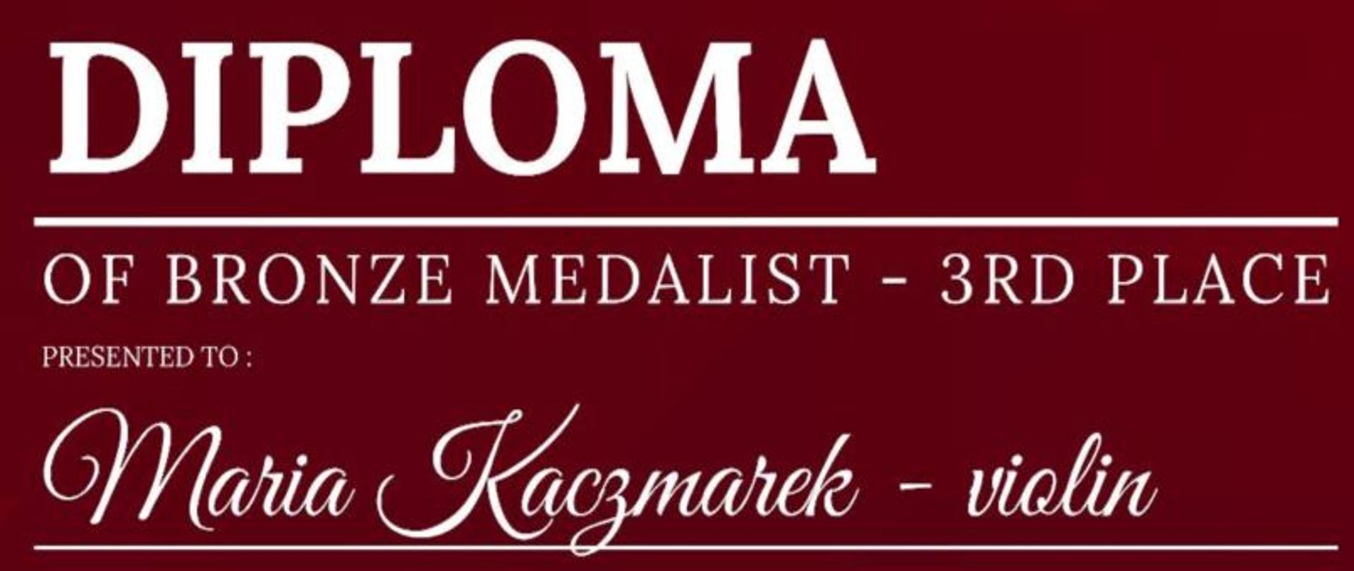 Zdjęcie przedstawia dyplom za zdobycie brązowego medalu (3 miejsca) podczas XIV Międzynarodowego Festiwalu Muzyki i Sztuki "Sfogato". Na dyplomie znajdują się podpisy jurorów, rysunek medalu oraz lista sponsorów.