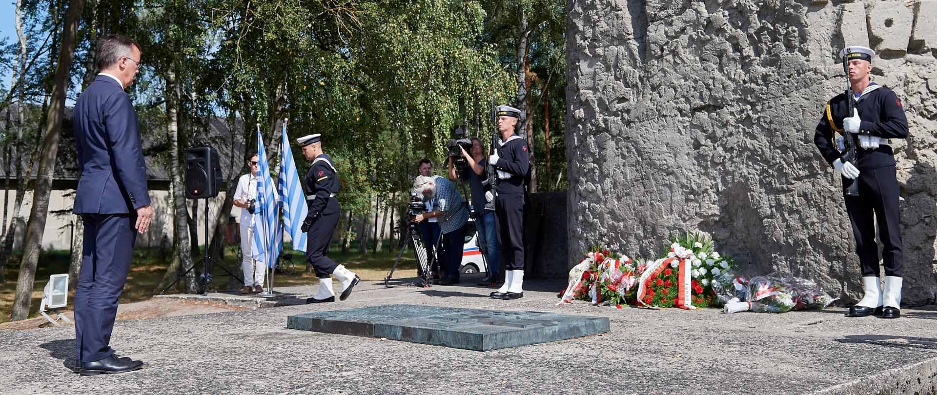80. rocznica przybycia pierwszego transportu więźniów do obozu koncentracyjnego Stutthof, fot. PAP/Adam Warżawa