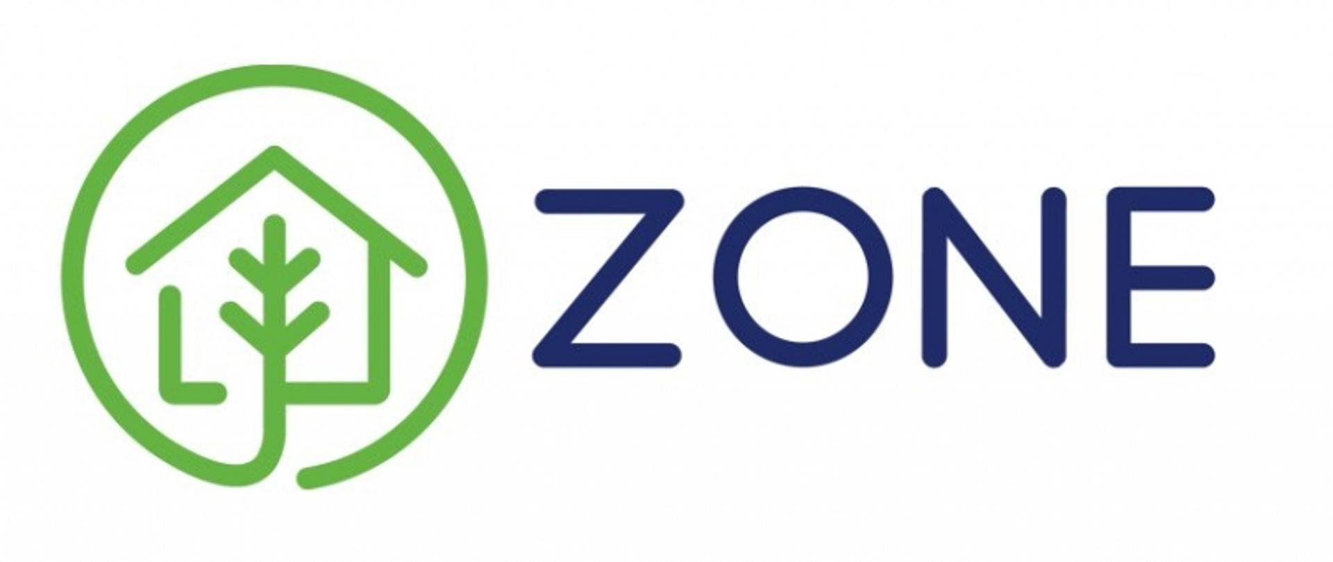 Logo „ZONE” z ikoną domu i drzewa w zielonym okręgu.
