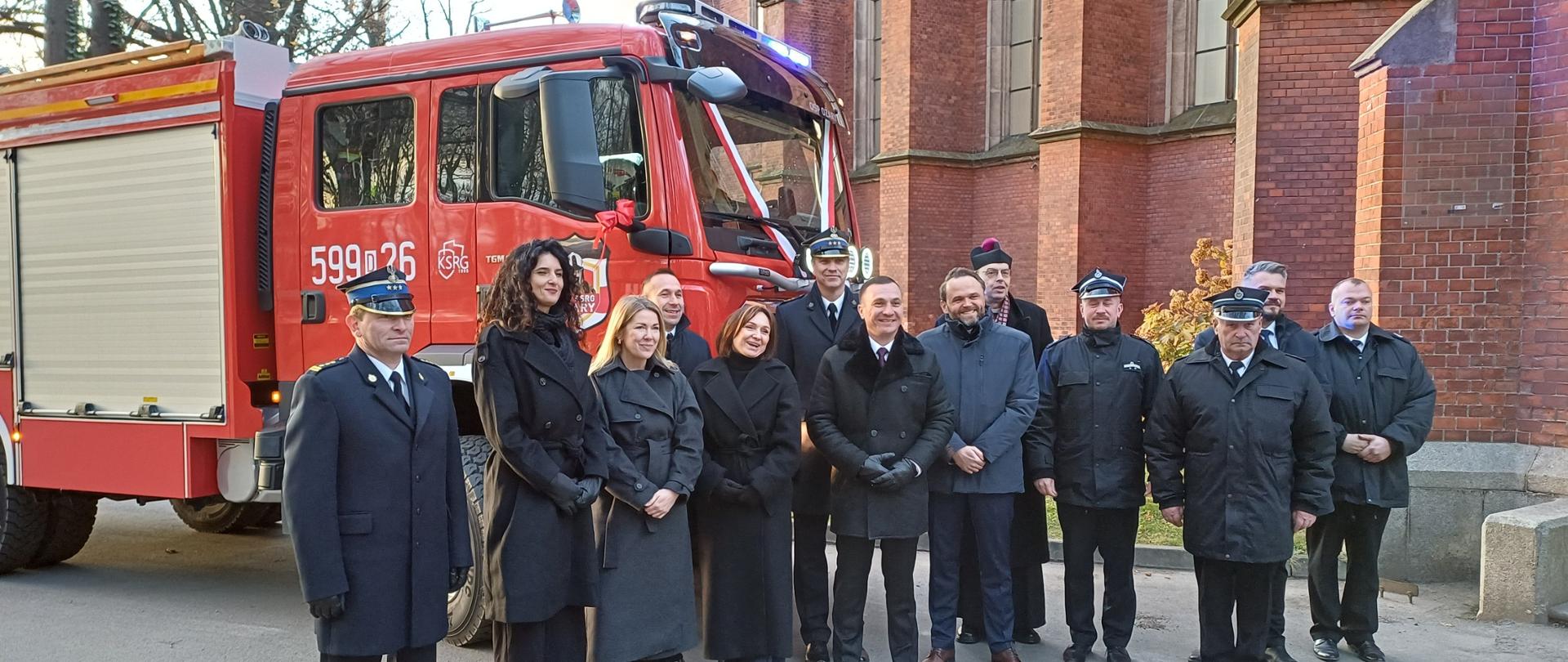 Przekazanie_wozu strażąckiego OŻARY